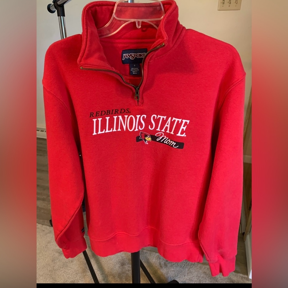 Never worn! Cute ISU MOM sweatshirt/Size -small.